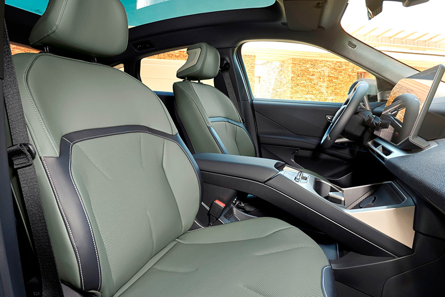BMW iX4