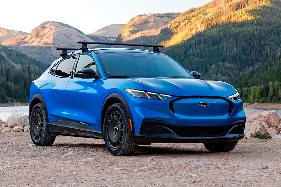 Электрокроссовер Ford Mustang Mach-E опять модернизирован и обзавёлся версией Trail