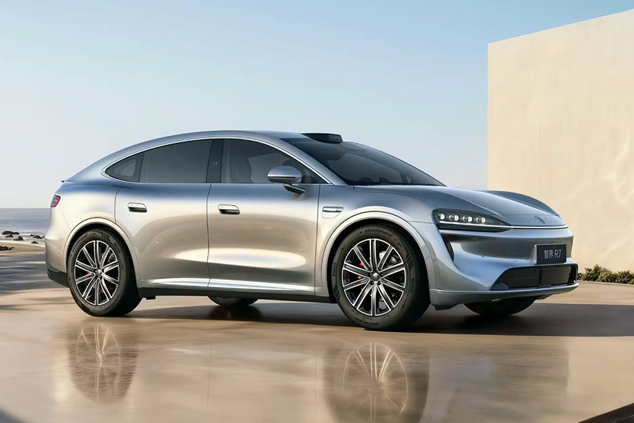 Электрический кроссовер Luxeed R7 стал мощнее, дальнобойнее и дешевле